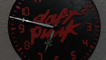 Часы в стиле Daft Punk 3