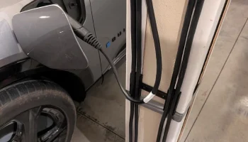 GM EV Level#1 J1772 Держатель зарядного устройства и держ...