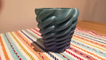 Torus vase