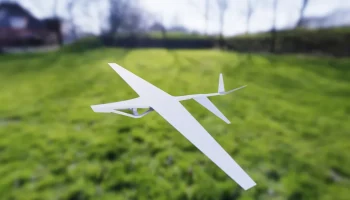 Swift Falcon &mdash; мини планер весом 3 г 1