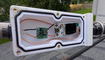 Герметичная коробка для размещения на мачте Meshtastic 1