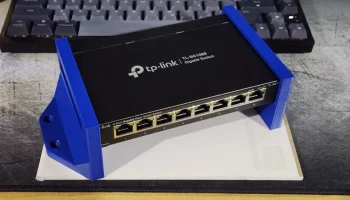 Настенный монтаж для роутера или коммутатора