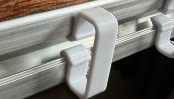 Клипсы для кабеля в стандартный профиль 3