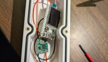 Герметичная коробка для размещения на мачте Meshtastic 2