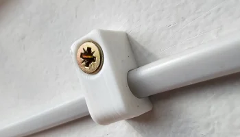 Хомуты под гвоздь для кабеля 0