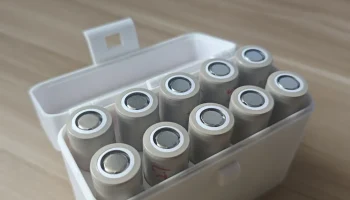 Кейс для 8х 18650 батарей Кейс для 8х 18650 батарей