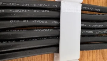 Универсальные зажимы для кабелей 1