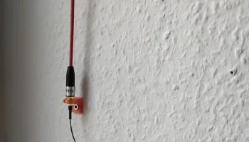 Кронштейн - уголок, для крепления антенны на стене Meshtastic 0