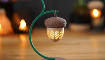 Фонарик для чайной свечи в форме жёлудя. Фонарик для чайной свечи в форме жёлудя.