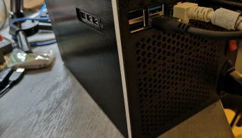 Raspberry Pi 4 NAS с двумя отсеками 3,5 дюйма 2