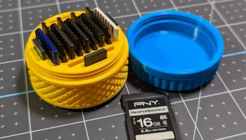 Эффективный футляр для SD-карт (вмещает 11 SD-карт + 8 Micro