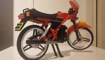 Honda MB50 1981 года выпуска, масштаб 1:8, дизайнер Эд ва... 6