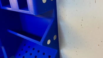 Dremel 4000 Настенное крепление с отделением для сверл...... 3