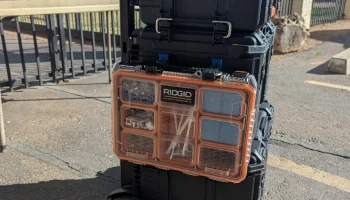 Боковая вешалка для ящика для мелких деталей Ridgid Pro G..