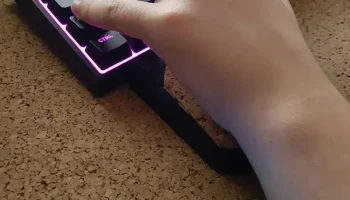Подставка для запястий для игровой клавиатуры...... 2