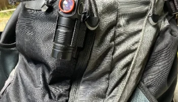 Настраиваемый цилиндрический зажим для ремня рюкзака...... 5