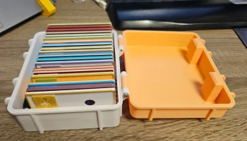 Edurino Rugged Box для карт + Stift