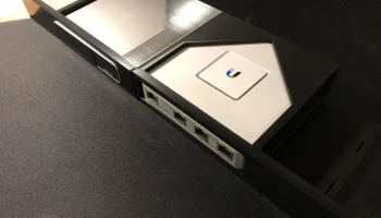 Ubiquiti UniFi USG и Cloud Key Gen 2 Plus для монтажа в стой