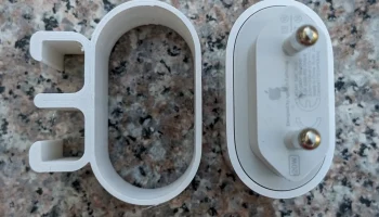 Органайзер с зажимом для кабеля зарядного устройства iPhone  1