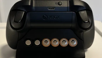 Подставка для контроллера Xbox с аккумулятором типа АА...... 1