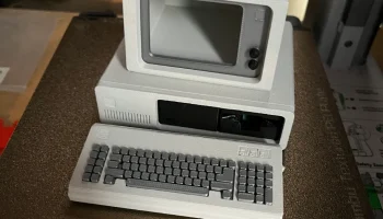 Компьютерная игрушка-конструктор 80-х годов......