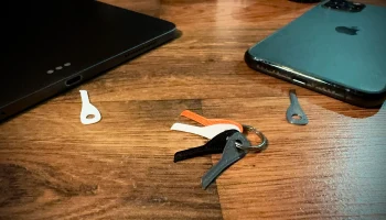 USB-C, средство для удаления грязи Lightning V2 (контейнер в 1