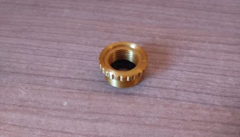 Переходник для садового шланга с 3/4 дюйма на 1/2 дюйма..... 1