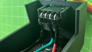 Просторный корпус ESP32, магниты снизу, DHT11, 4 вывода D.. 4