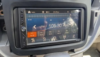 Передняя стереосистема Toyota Highlander............ Передняя стереосистема Toyota Highlander............