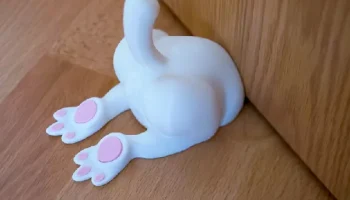Сдавленный кошачий дверной стопор... 1