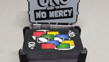 Коробка для колоды UNO Show 'Em No Mercy 2