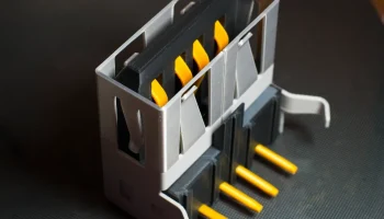 Огромный разъем USB A, масштаб 5:1 1