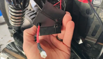 Проставка блока предохранителей Honda Nighthawk 1995 года...