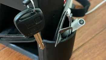 Поднос EDC со встроенной подставкой для телефона...... 5