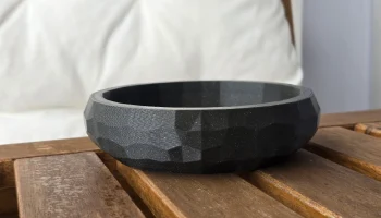Современная граненая универсальная миска. Низкополигональ... 1