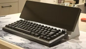 Подставка для клавиатуры Xeneon Edge