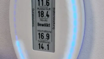 настенный дисплей (LED-лента + E-Ink)