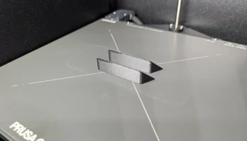 Крепеж для одной двери Prusa Core 1