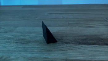 настенное крепление на штангу для одежды 4