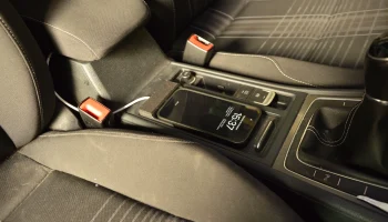 Док-станция для iPhone 14 Pro (с чехлом Quad Lock) для VW Go