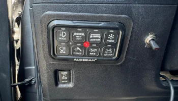 Крепление Auxbeam 6 Gang Panel заподлицо с приборной пане...