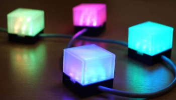 Цепочка кубов матрицы RGB