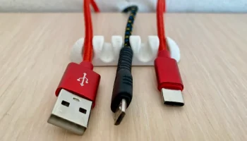 Держатель кабеля 2