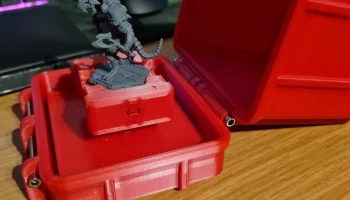 Прочный транспортный ящик для фигурки DnD/Warhammer........ 2