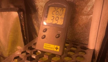 Поличка до гроу бокс 150х150 16мм 1