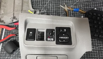 Панель уровней сабвуфера Toyota Corolla JBL............ 1