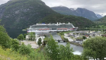 Круизный лайнер P&O Иона 2