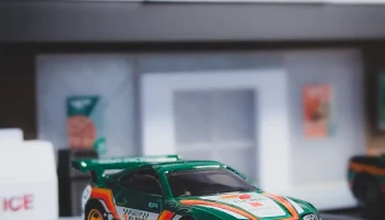 Набор моделей 7-Eleven - диорама в масштабе 1:64 9