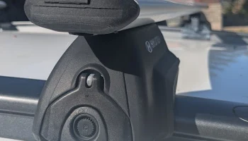 торцевая крышка дуги на крыше / Hyundai Kona............ торцевая крышка дуги на крыше / Hyundai Kona............