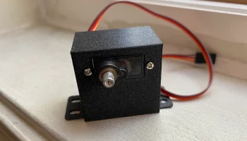 Servo box